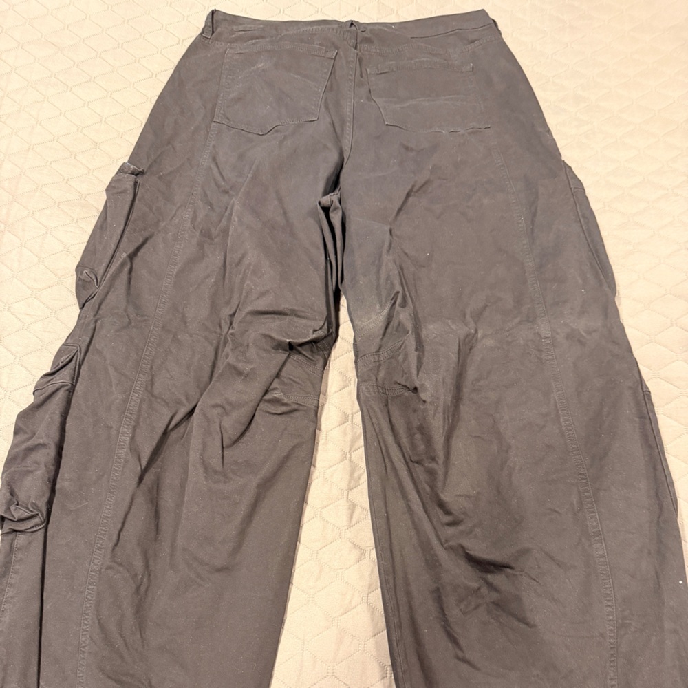 Good American Twill Cargo - Picture 6 of 6